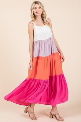 S43295-COLOR BLOCK TIERED PULL-ON MAXI DRESS