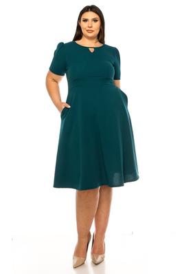Plus size dress with puff sleeves, keyhole front