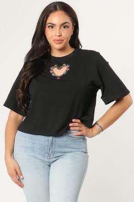 OVERSIZED SHORT SLEEVE TOP WITH HEART EMBLEM