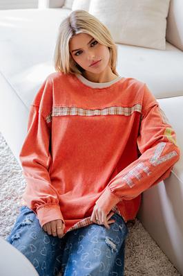 LOVE PATCH MINERAL WASHED KNIT TOP