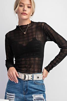 PLUS SIZE-LS TEXTURED MESH FITTED TOP