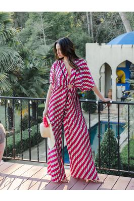 V-NECK W ORING ATTACHED PLEATED STRIPE PRINTED JUMPSUIT