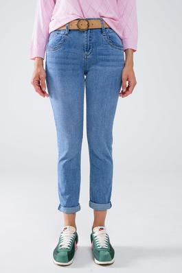 SKINNY JEANS IN LIGHT WASH W/ DETAIL ON THE POCKET