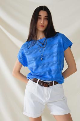 BLUE SWEATSHIRT WITH LACE DESIGN AND SHORT SLEEVES