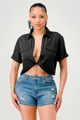 Solid Double Pocket Short Sleeve Twisted Crop Top