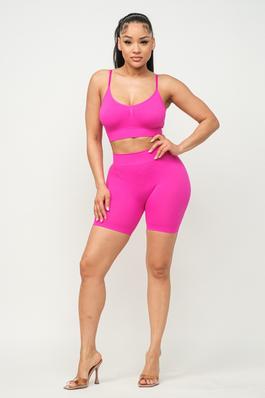 TEXTURED SEAMLESS TOP AND SHORTS SET
