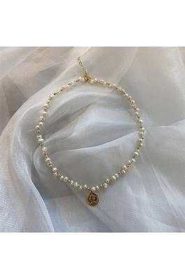 Coin Pendant Pearl Bead Necklace N4609