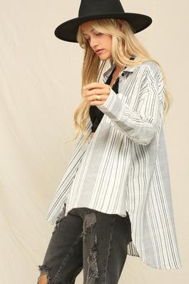 WOVEN BUTTONDOWN FEATURED IN A STRIPED SHIRTS. 