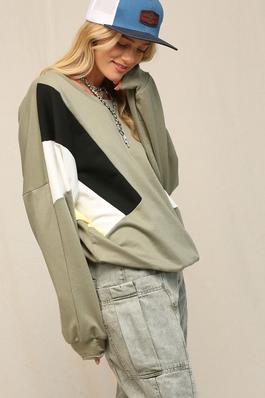 AN OVERSIZED FRENCH TERRY PULLOVER. 