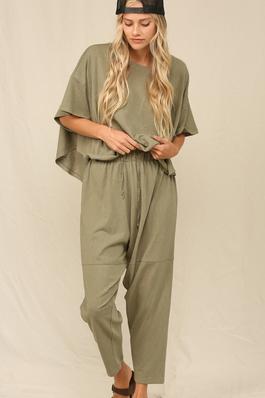 A SLOUCHY SILHOUETTE WITH SWINGY TOP AND PANTS.