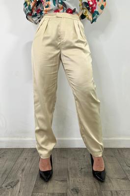 HIGH WAISTED PLEATED ANKLE PANTS