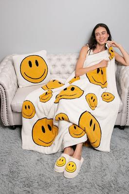 Happy Face Pattern Luxury Soft Throw Blanket