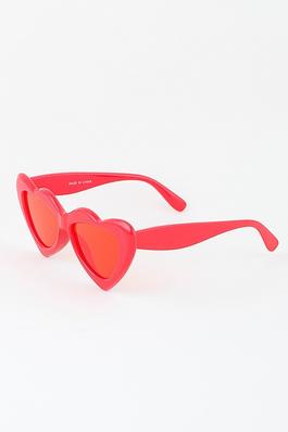 Modern Bright Heart Gradient Sunglasses