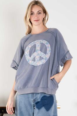 MINERAL-WASHED PEACE SIGN SHORT SLEEVE TERRY KNIT TOP