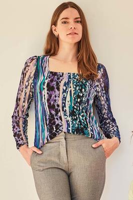 SQUARE NECK RUCHED BLOUSE