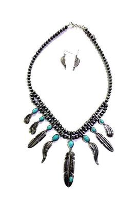 WESTERN FEATHER DESIGN NAVAJO PEARL NECKLACE SET