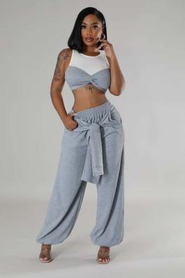 Effortless Chic Stretch Crop Top and Pants Set