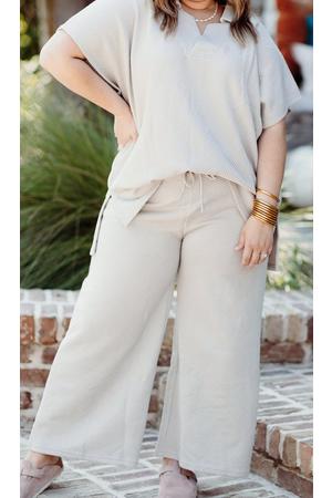  PLUS SIZE TEXTURED COLLARED TOP AND PANTS SET