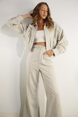 PLEATED CROP JACKET AND PANTS SET