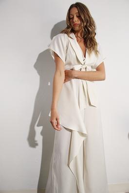 COLLARED TIE FRONT RUFFLE JUMPSUIT