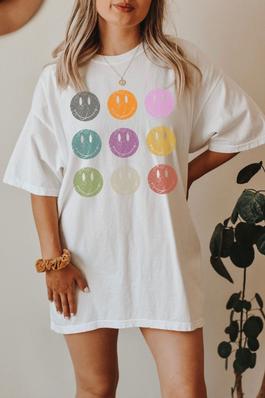 Smile Grid Plus Size Comfort Color Graphic Tee