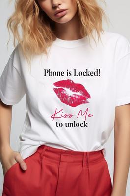 PHINE IS LOCKED KISS ME GRAPHIC TEE