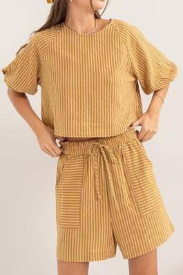 Chic Striped Top Shorts Set for Casual Elegance