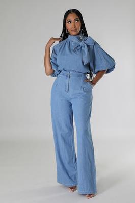 Chic Denim Two-Piece Set with High-Waisted Pants