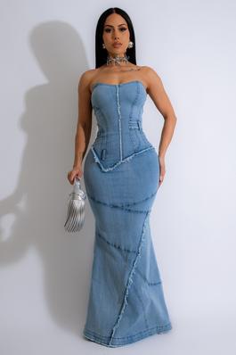Elegant Maxi Denim Dress with Corset Lace Back