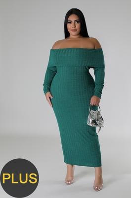 Off-Shoulder Plus Size Dress for Chic Style