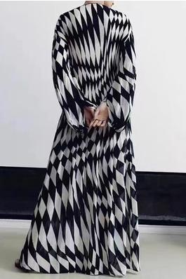 Long Sleeves Loose Diamond-Patterned Round-neck Maxi Dresses