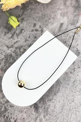MINIMALIST LEATHER NECKLACE WITH BALL POINT CHARM