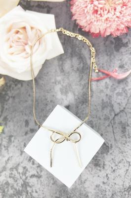 BOW KNOT SHAPED CHARM PENDANT SHORT NECKLACE