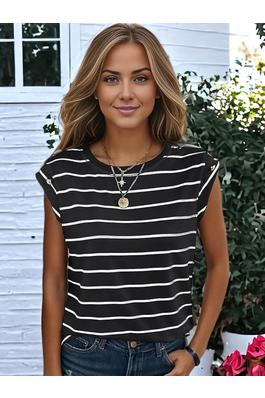 Short Sleeved Striped Pattern T-Shirt