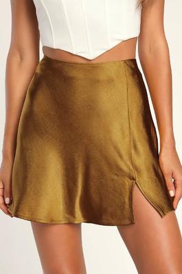 Solid Color Side Slit Mini Skirt