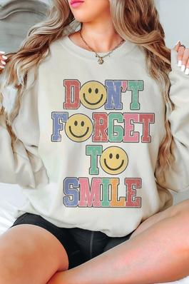 DONT FORGET TO SMILE Oversized Graphic Sweatshirt