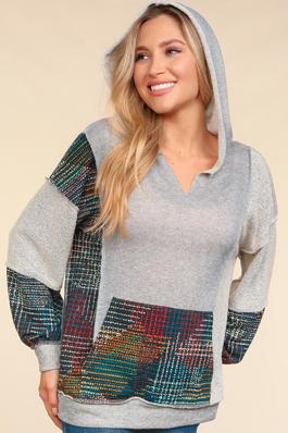 PULLOVER TOP WITH HOODIE AND KANGAROO POCKET