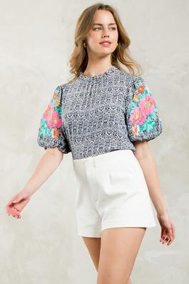 Embroidered Puff Sleeve Print Top