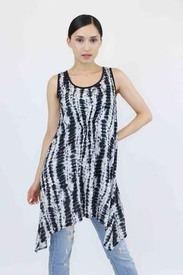 PLEATED FRONT SIDE TAILS PRINT TUNIC