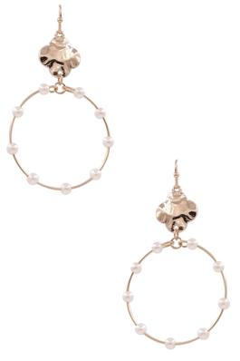 Metal Quatrefoil Pearl Dangle Earrings