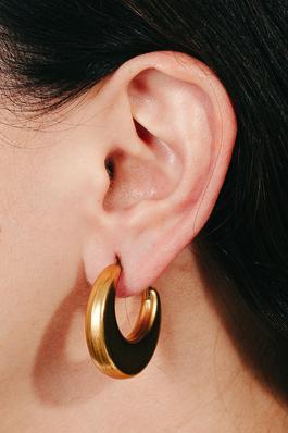 Rounded Metallic Crescent Hoop Earrings