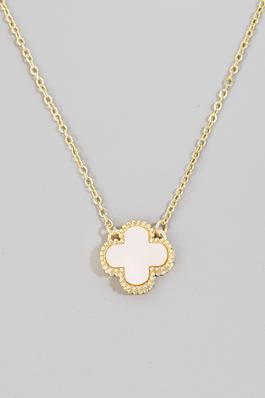 Shell Clover Pendant Chain Necklace