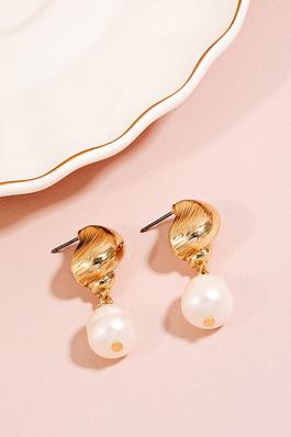 Pearl Bead Charm Shell Stud Earrings